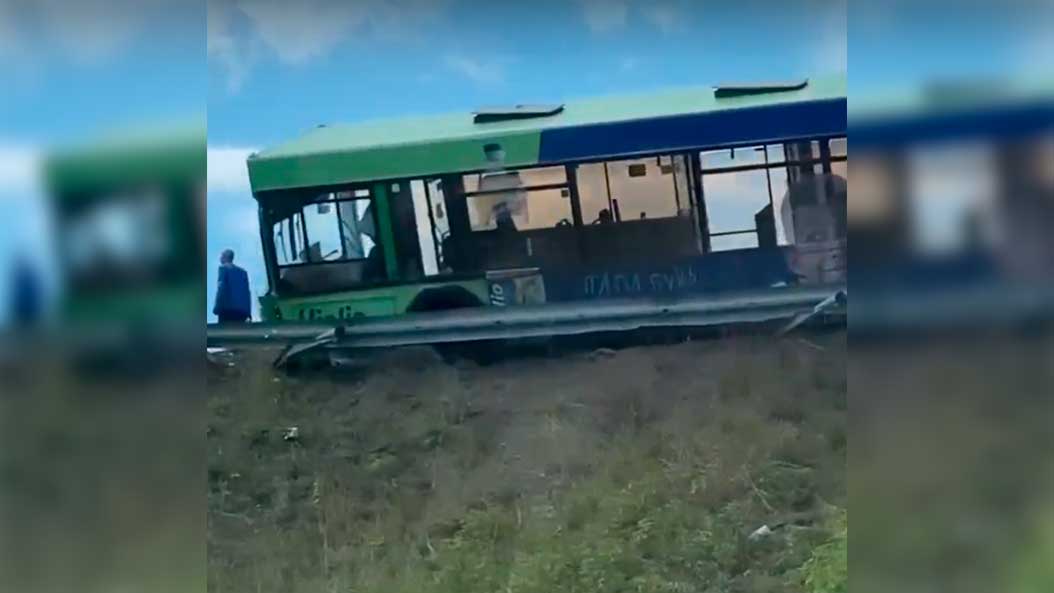 Автобус 205 пермь краснокамск. Авария с автобусом Пермский край. Пермский край автобус упал. Пермский автобус аварии.