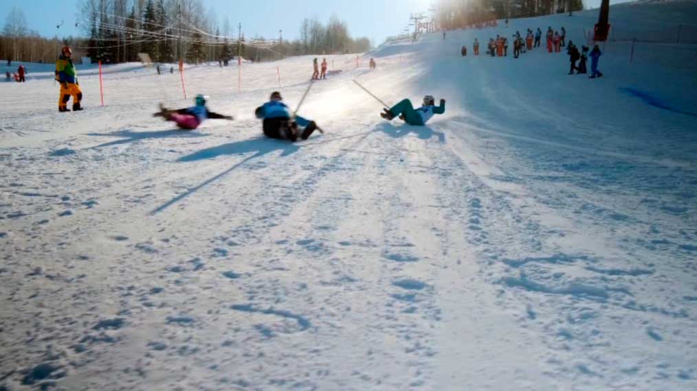 гонки на лопатах вид спорта. гонки на лопатах. скоростной спуск на лопате спорт. скоростной спуск на лопате. катание на лопате.